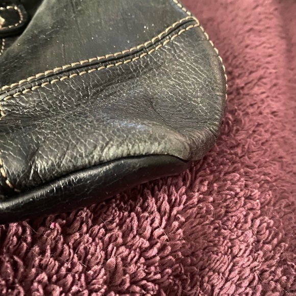 Giani Bernini Leather Shoulder Bag - Picture 5 of 6